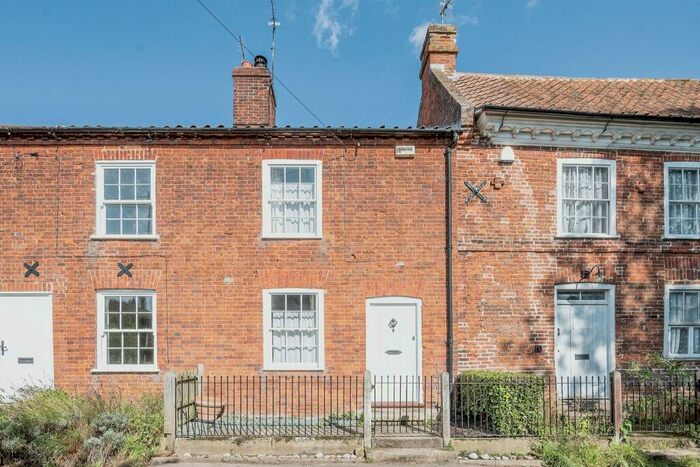 2 Bedroom Terraced House For Sale In The Moor, Reepham, Norwich, NR10