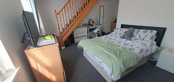 1 Bedroom Flat To Rent In Flora Street, Cathays, Cardiff, CF24