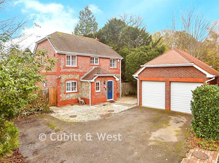 4 Bedroom Detached House For Sale In Pagewood Close, Maidenbower, Crawley, West Sussex, RH10