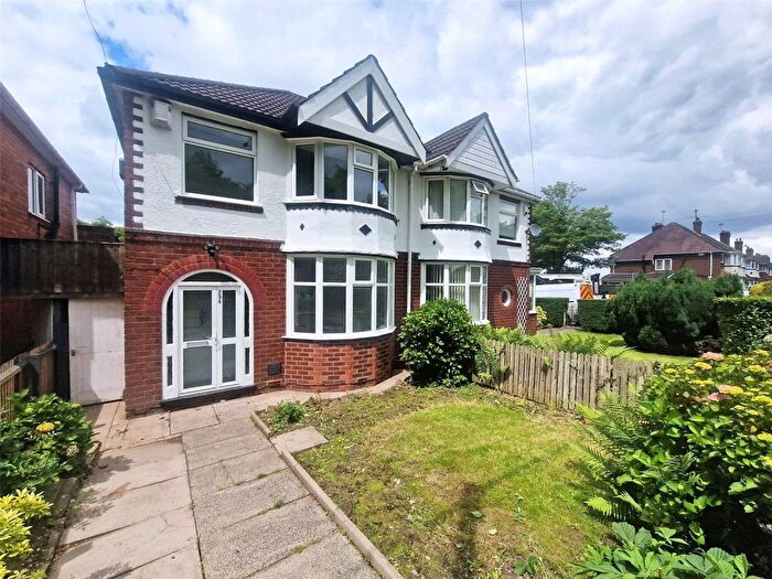3 Bedroom Semi-Detached House To Rent In Lickey Road, Birmingham, B45