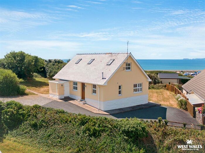 3 Bedroom Detached Bungalow For Sale In Wood Village, Newgale, SA62