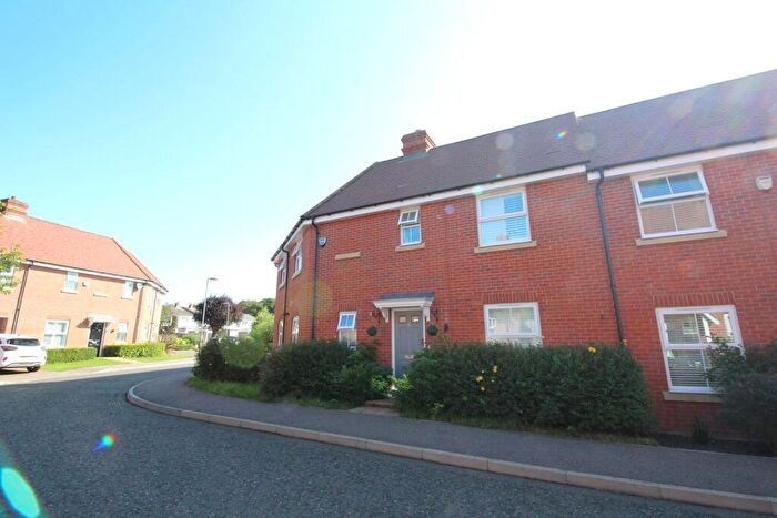 3 Bedroom Terraced House To Rent In Bell Hill Close, CM12