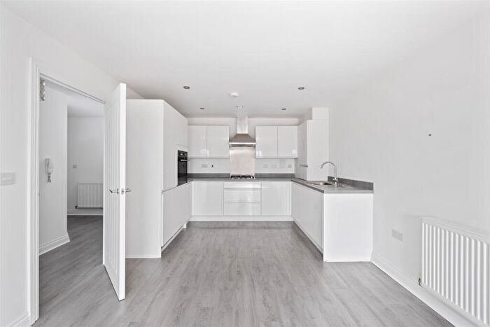 1 Bedroom Flat For Sale In Monarch Way, Shoreham-By-Sea, BN43