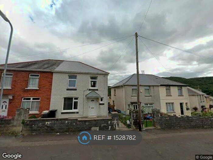 3 Bedroom Semi-Detached House To Rent In Ruskin Street, Neath, SA11