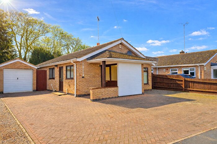 2 Bedroom Detached Bungalow For Sale In The Orchard, Market Deeping, Peterborough, PE6