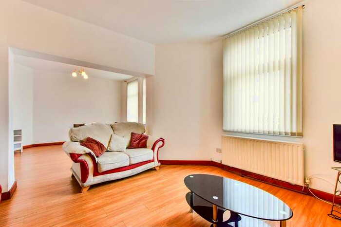 3 Bedroom Apartment To Rent In Blackfriars Road, Salford, M3