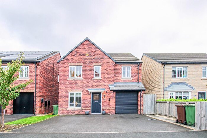 4 Bedroom Detached House For Sale In Pugneys Avenue, Crigglestone, Wakefield, WF4