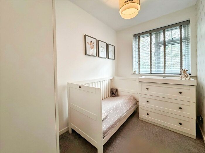 3 Bedroom End Of Terrace House For Sale In Farcrosse Close, Sandhurst, Berkshire, GU47