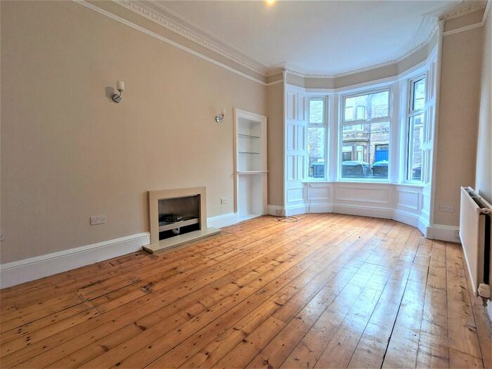 2 Bedroom Flat To Rent In Shandon Place, Shandon, Edinburgh, EH11