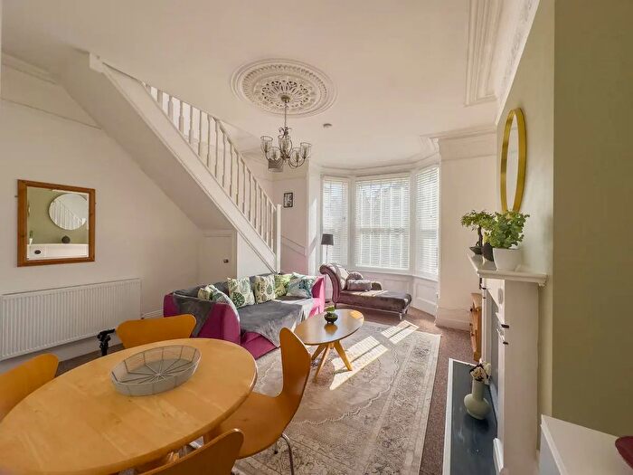 1 Bedroom Maisonette To Rent In Craneswater Ave, Southsea, PO4