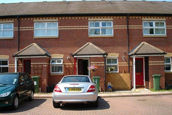 2 Bedroom Terraced House For Sale In Old Brewery Close, Aylesbury, HP21