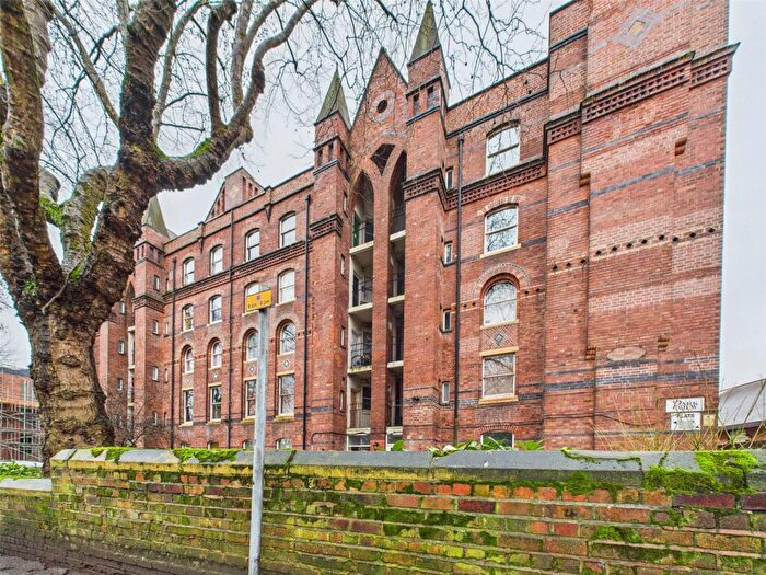 1 Bedroom Apartment For Sale In Park View Court, Bath Street, Nottingham, Nottinghamshire, NG1