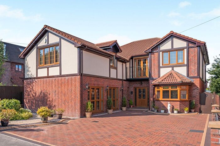 5 Bedroom Detached House For Sale In Gellideg Lane, Maesycwmmer, CF82