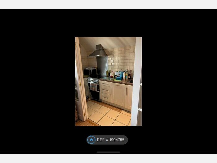 2 Bedroom Flat To Rent In High Halstow, Rochester Kent, ME3