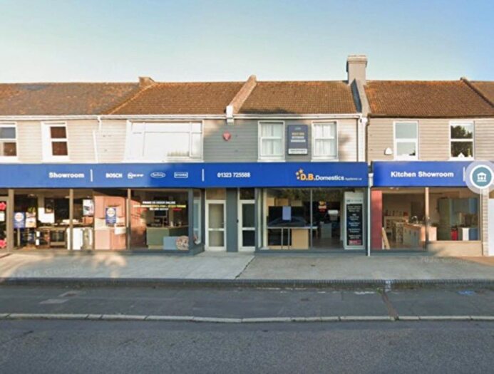 2 Bedroom Flat To Rent In Seaside, Eastbourne, BN22