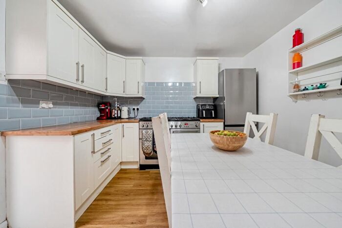 3 Bedroom Terraced House For Sale In Speen, Newbury, RG14