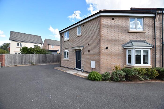 3 Bedroom Semi-Detached House For Sale In Darby Close, Barrow Upon Soar, LE12