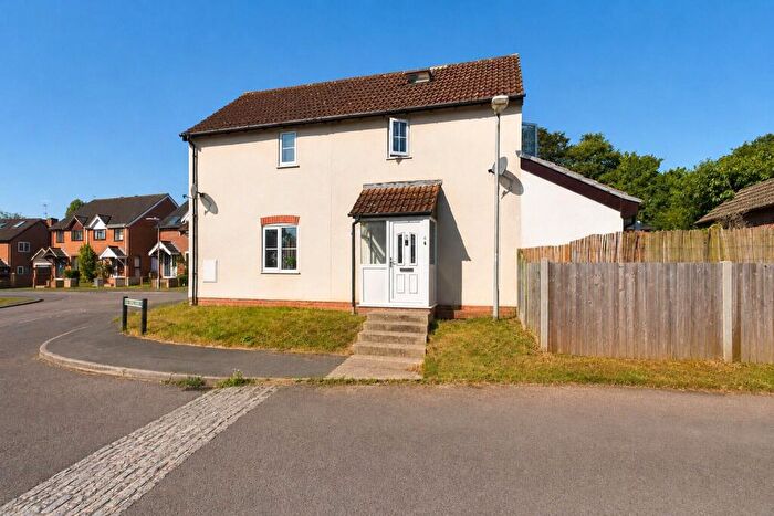 1 Bedroom Semi-Detached House For Sale In Burdock Close, Burghfield Common, Reading, RG7