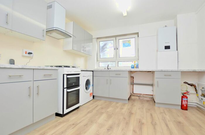 1 Bedroom Flat To Rent In High Street, Plaistow, London, E13