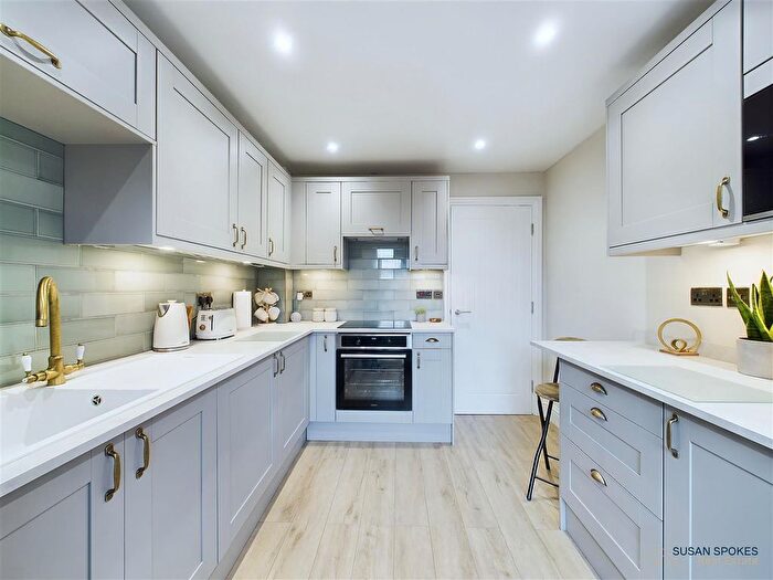 2 Bedroom Flat For Sale In Selwood Court, South Shields, NE34