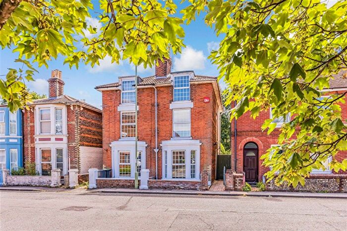 3 Bedroom Semi-Detached House For Sale In West Street, Havant, Hampshire, PO9
