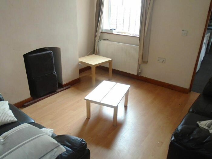 5 Bedroom House To Rent In Rookery Road, B29