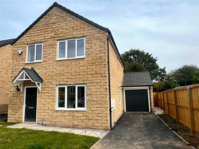 4 Bedroom Detached House To Rent In Blackthorne Close, Bradford, West Yorkshire, BD2