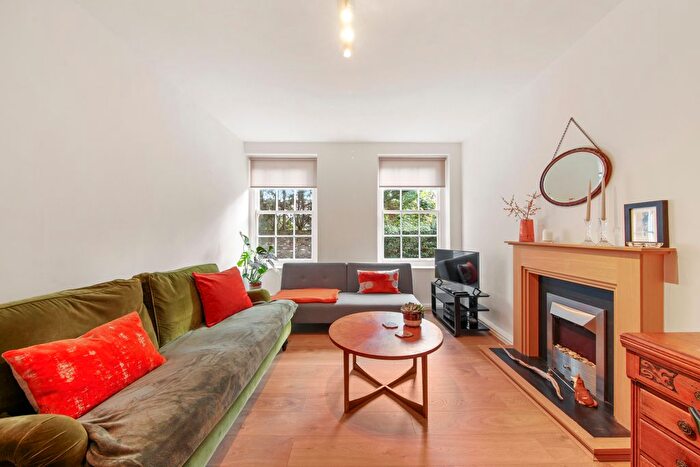 1 Bedroom Flat To Rent In Knoll House, Carlton Hill, NW8