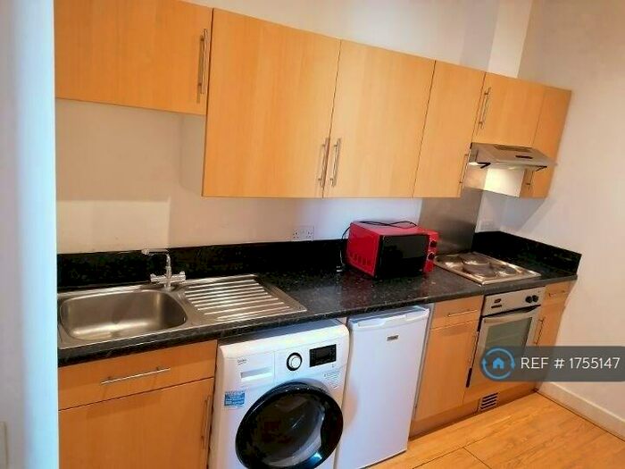 1 Bedroom Flat To Rent In Mcilroys Building, Reading, RG1