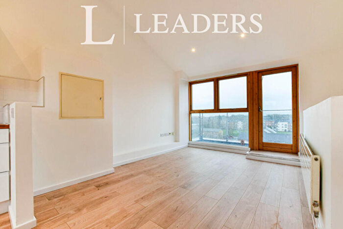 2 Bedroom Apartment To Rent In Little Alex, Alexandra Road, Hulme, M16