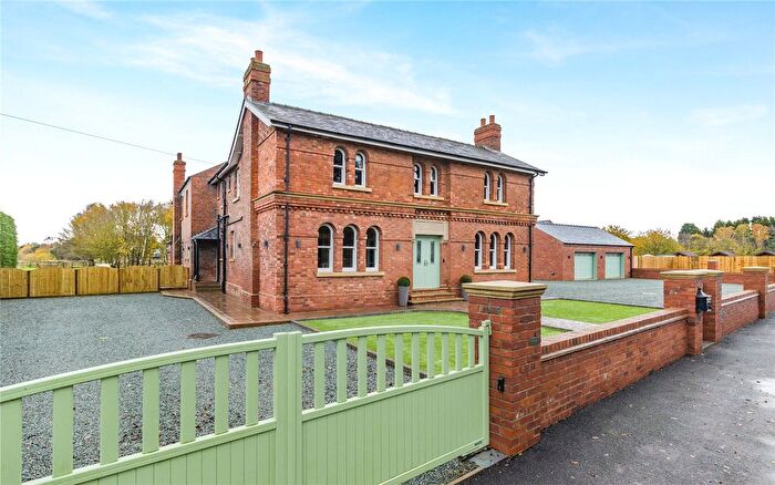 6 Bedroom Detached House For Sale In The Castle, Station Road, Torksey, Lincoln, LN1