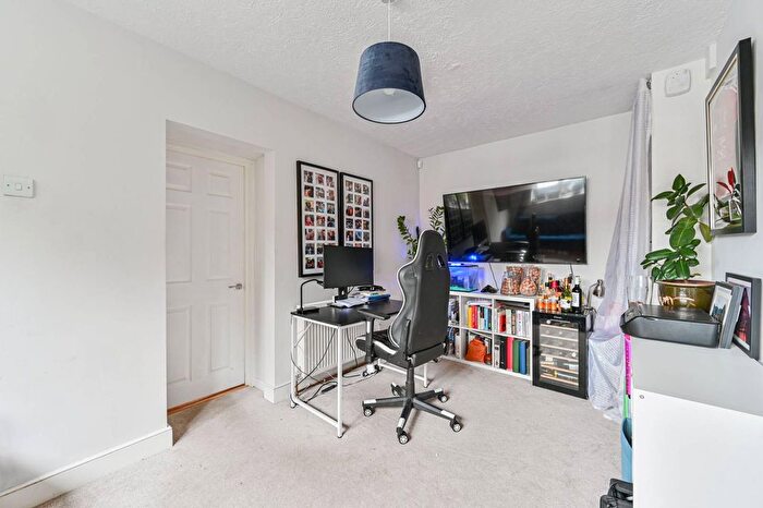 3 Bedroom Detached House For Sale In Kemble Road, Forest Hill, London, SE23