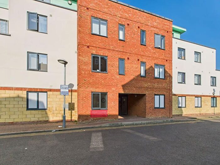 1 Bedroom Apartment For Sale In Parham Road, Canterbury, Canterbury, CT1
