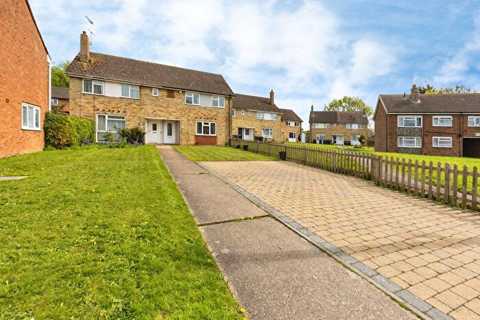 3 Bedroom Semi Detached House For Sale In Oak Tree Road, Ashford, TN23