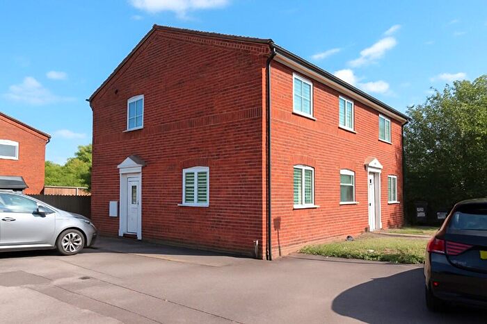 1 Bedroom Ground Maisonette For Sale In Lindsay Road, Wigmore, Luton, LU2