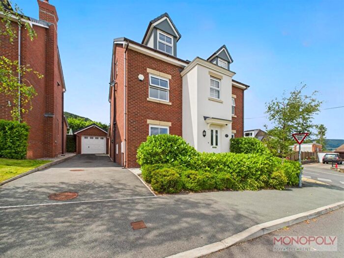 5 Bedroom Detached House For Sale In Maes Helyg, Llangollen, LL20