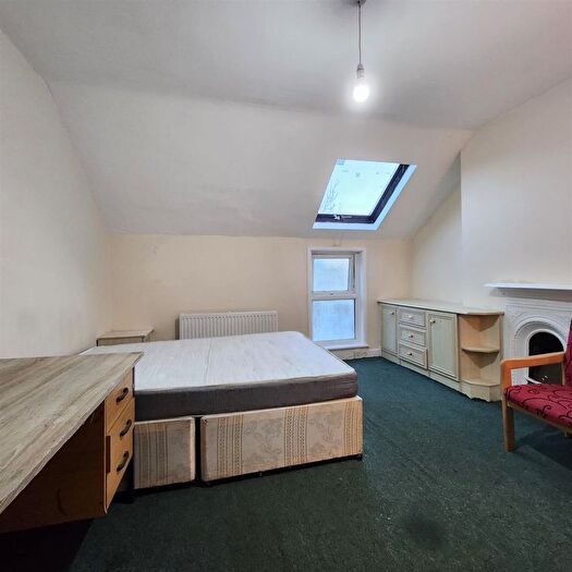 1 Bedroom Property To Rent In Brighton Grove, Manchester, M14