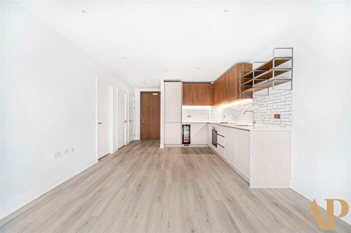 1 Bedroom Apartment To Rent In Bufton House, Kidbrooke Village, SE3