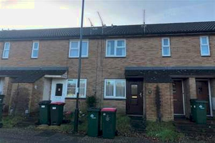 1 Bedroom Maisonette Flat To Rent In Cottesmore Green, RH11