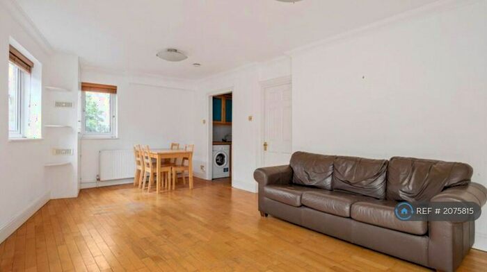 2 Bedroom Flat To Rent In Goswell Road, London, EC1V