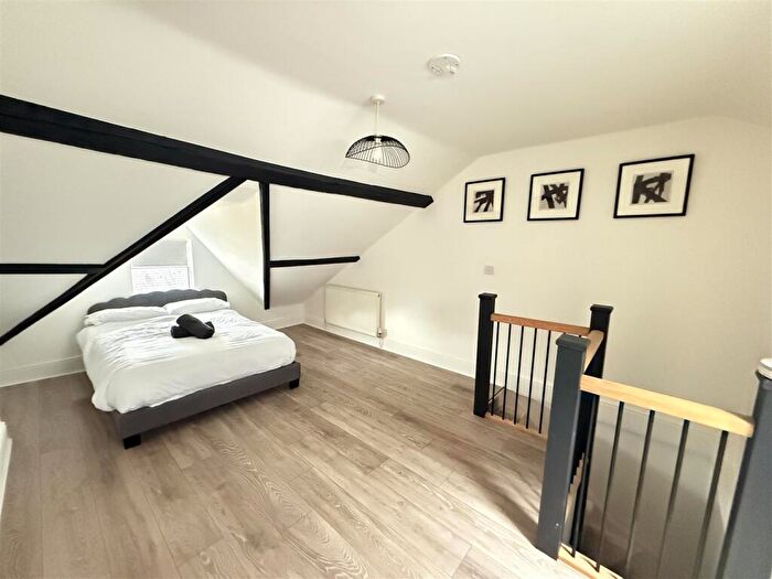 3 Bedroom House To Rent In Caellepa, Bangor, LL57