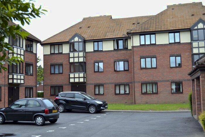 2 Bedroom Flat To Rent In Brinkley Place, Colchester, CO4