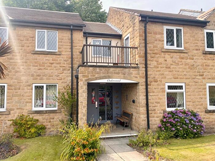 2 Bedroom Apartment For Sale In Elmwood Drive, Brighouse, HD6