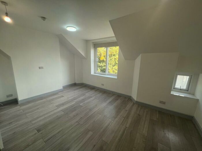 1 Bedroom Apartment To Rent In Neville Street, Cardiff, CF11