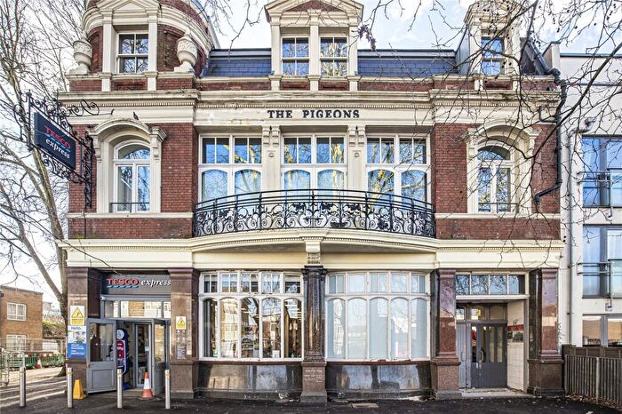 2 Bedroom Flat To Rent In Romford Road, Stratford, London, E15