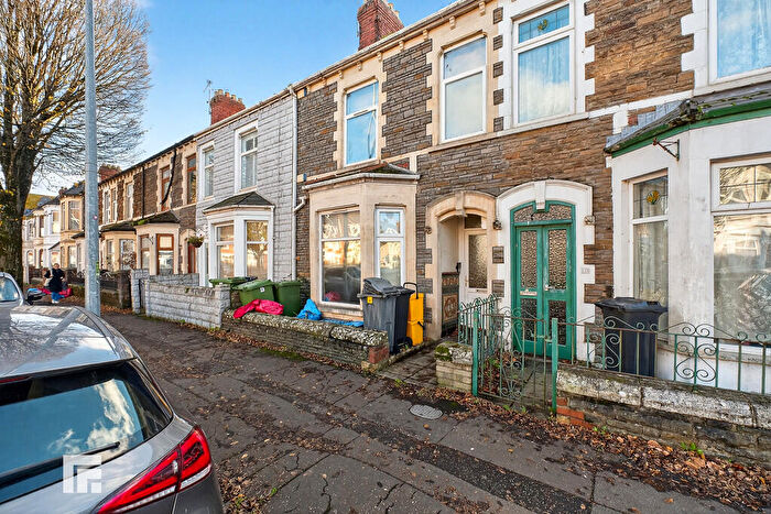 2 Bedroom Apartment For Sale In Corporation Road, Grangetown, Cardiff, CF11