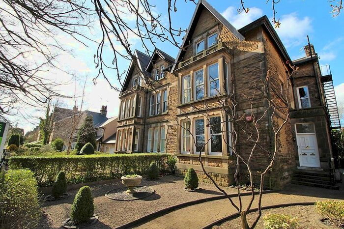 2 Bedroom Flat To Rent In Park Avenue, Harrogate, HG2