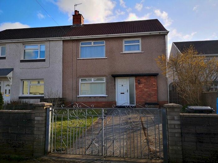3 Bedroom Semi-Detached House To Rent In Iris Close, Port Talbot, Neath Port Talbot., SA12
