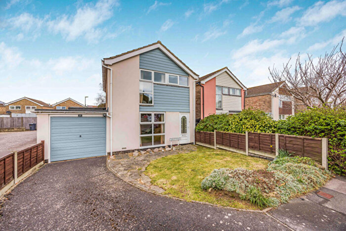 3 Bedroom Detached House For Sale In Hayling Island, PO11