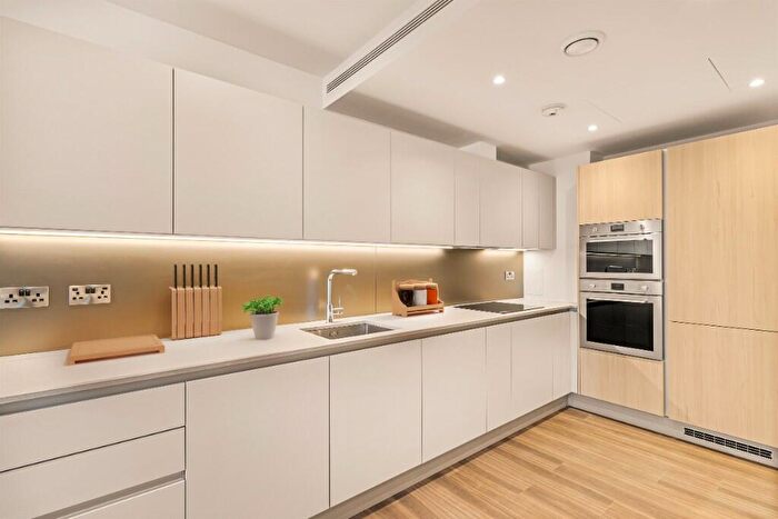 1 Bedroom Apartment To Rent In Nine Elms Lane, London, SW11